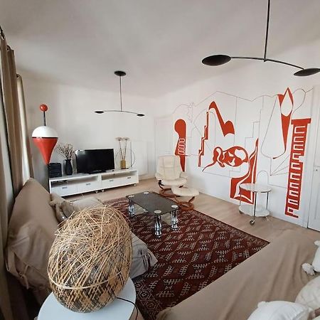 Appartement Tres Bien Situe- Spacieux - Calme - Parking Biarritz Exterior foto